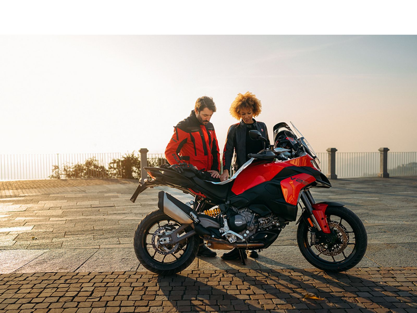 Мотоцикл DUCATI Multistrada V2 (RED) 2026